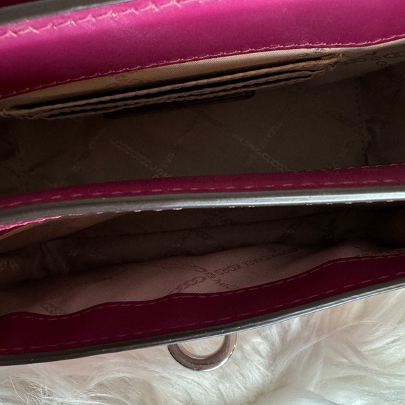 Michael Kors EUC Manhattan Garnet Leather Satchel Comfort Crossbody Strap - Picture 12 of 15